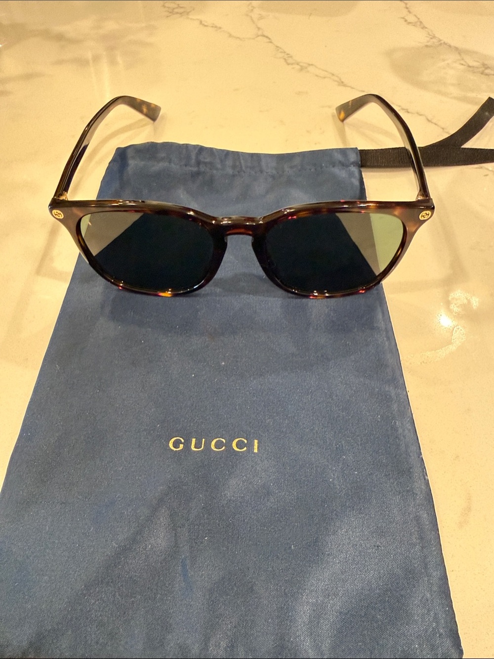 Gucci Tortoiseshell Round Sunglasses with Dark Lenses
